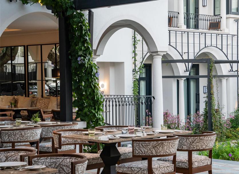 Restaurant Photo