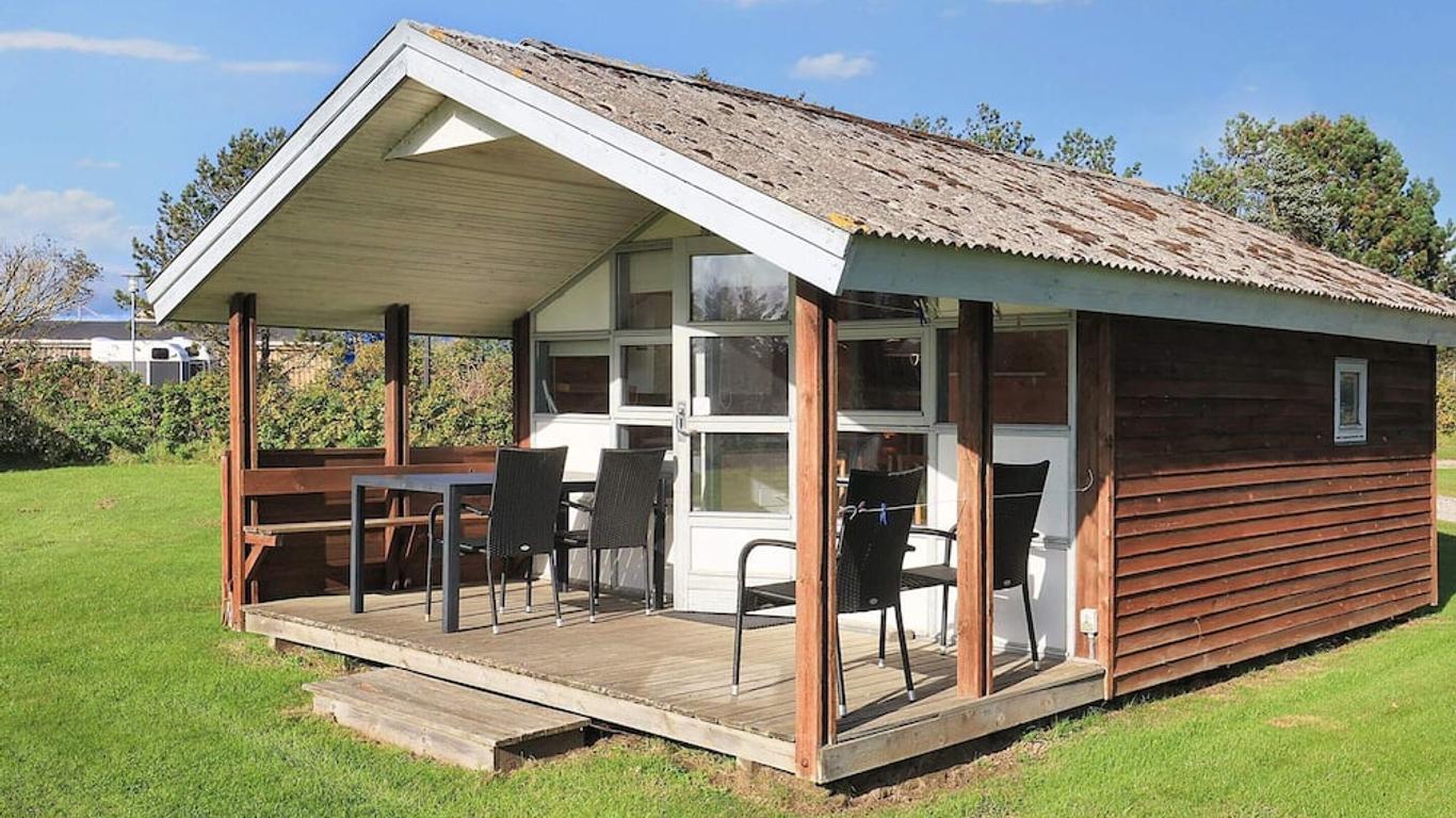 Cozy cabin in camping resort