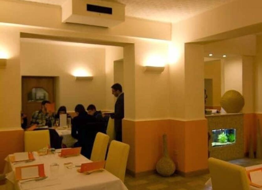Dining room Photo