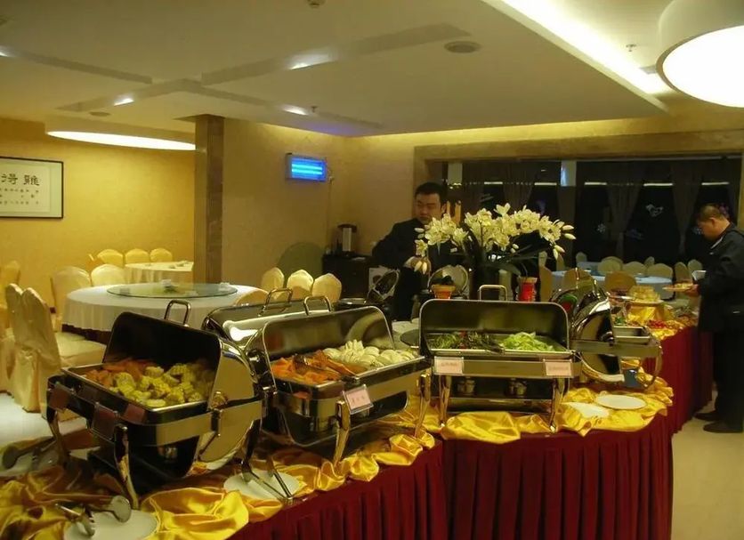Buffet Photo