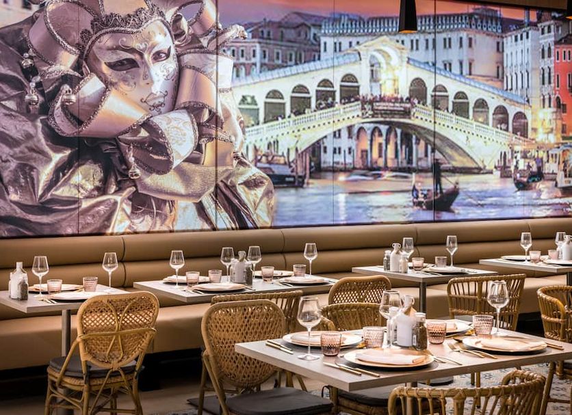 Restaurant Photo