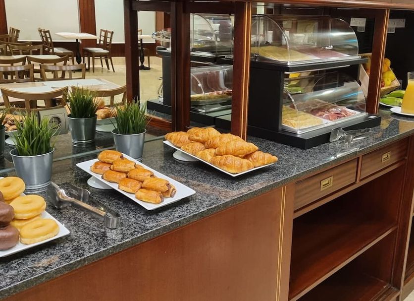 Buffet Photo