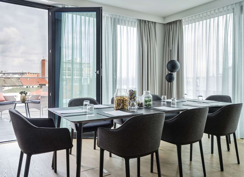Dining room Photo