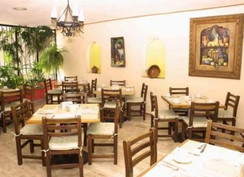 Restaurant Photo