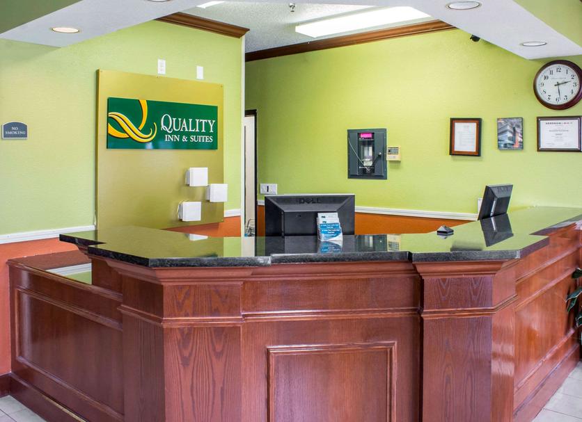 Front desk Photo