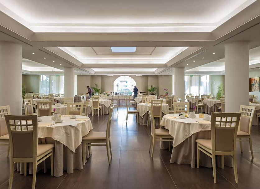 Banquet hall Photo
