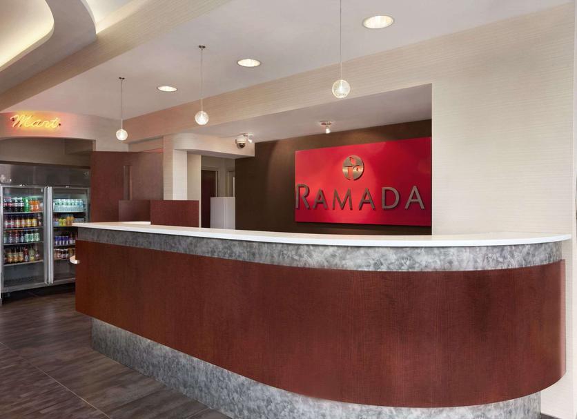 Front desk Photo