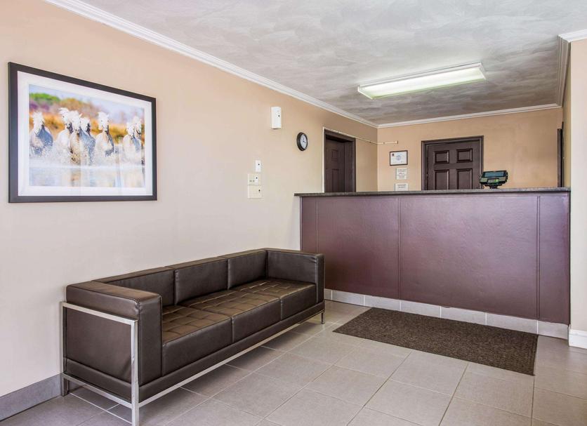 Front desk Photo