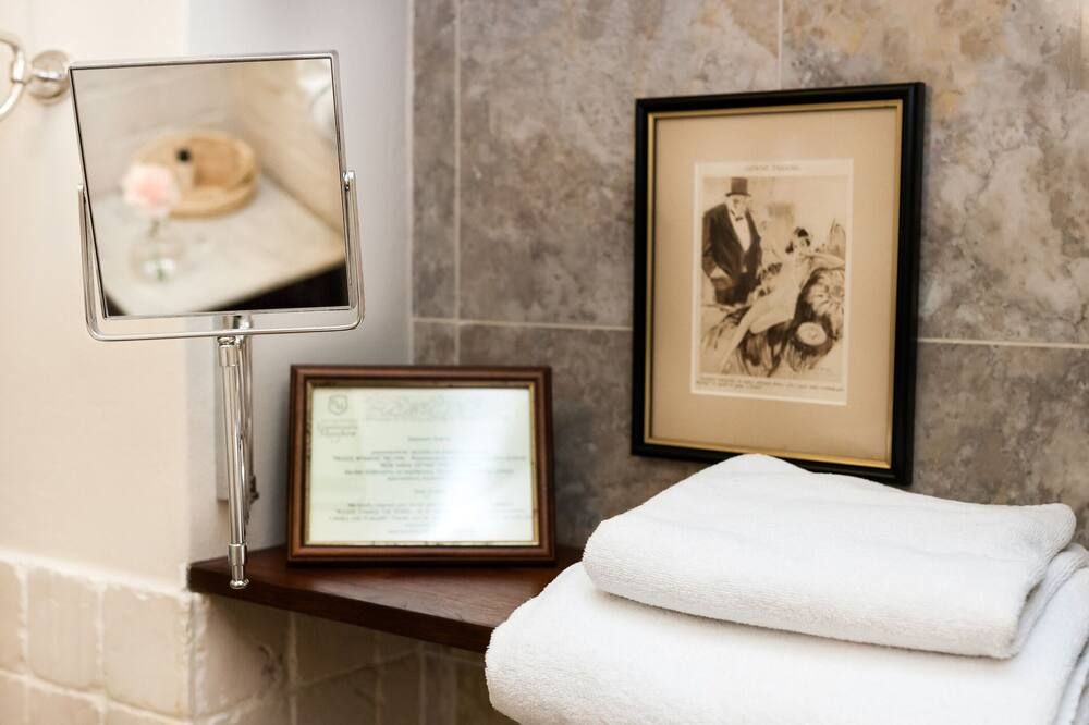 Room amenity