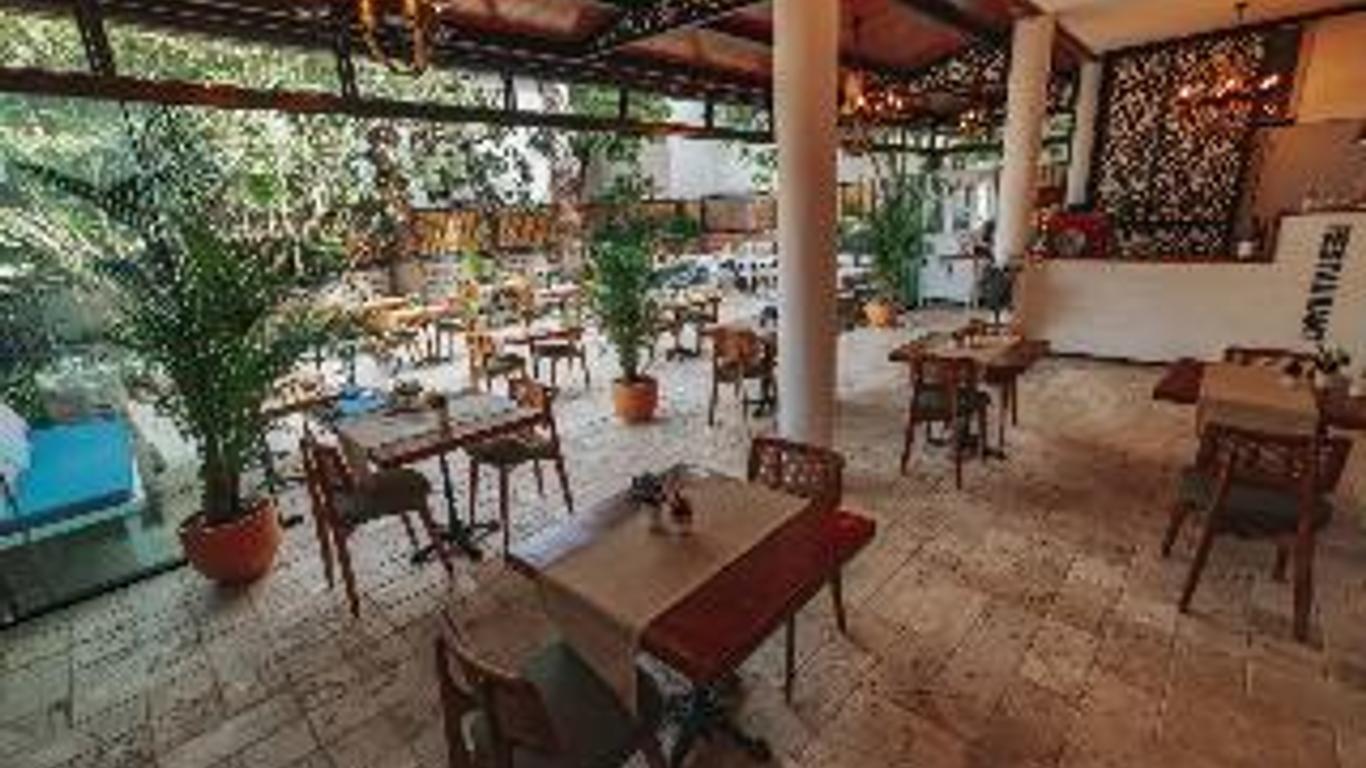 Kaleici Lodge Hotel
