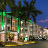 HomeTowne Studios by Red Roof Fort Lauderdale
