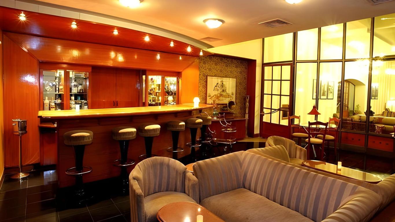 Hotel Paras Mahal