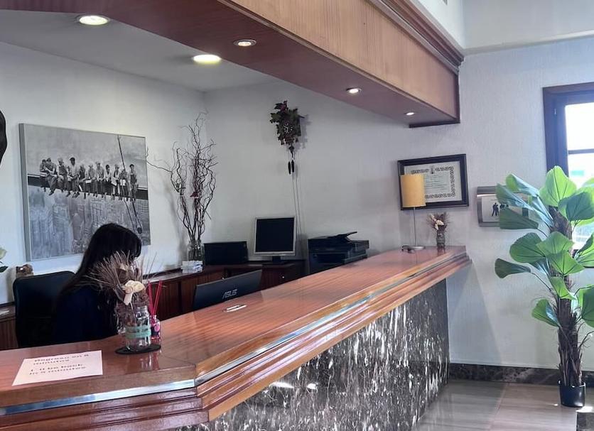 Front desk Photo
