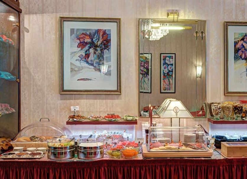 Buffet Photo