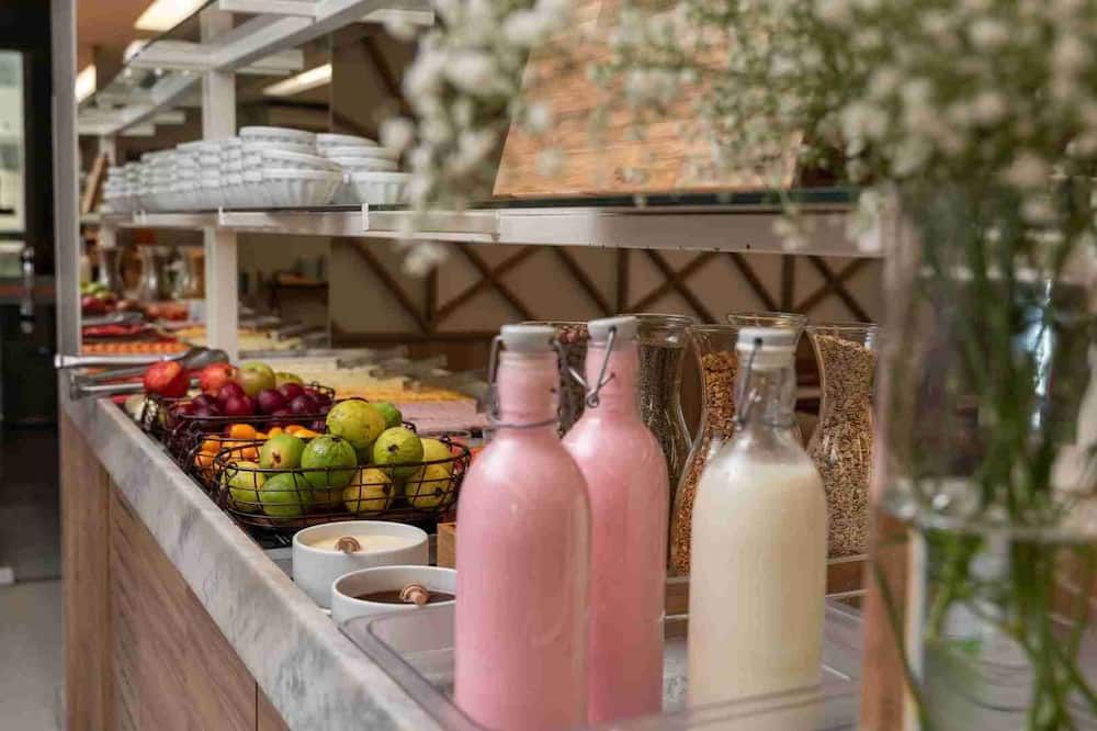 Buffet Photo