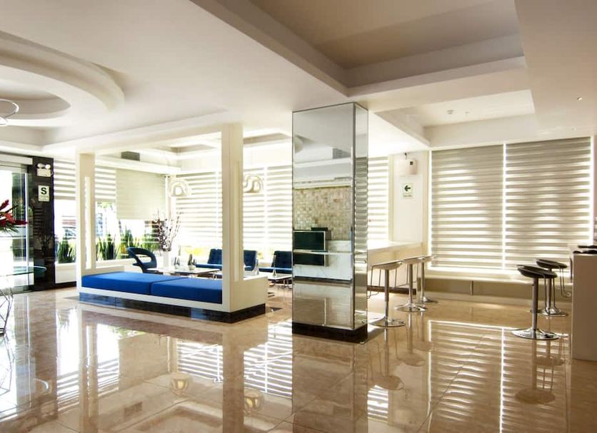 Hotel Entrance Photo