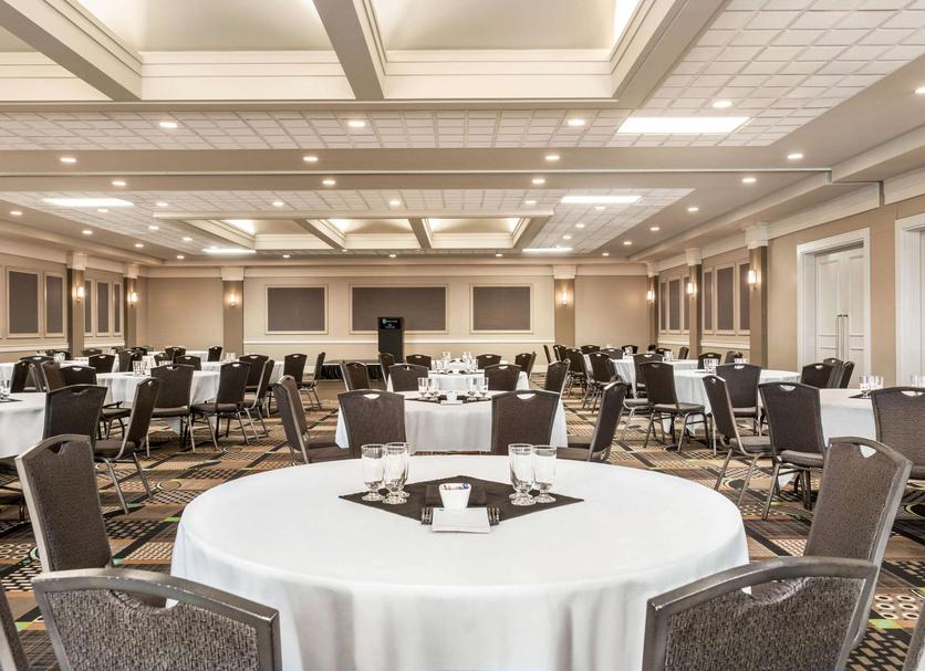 Banquet hall Photo