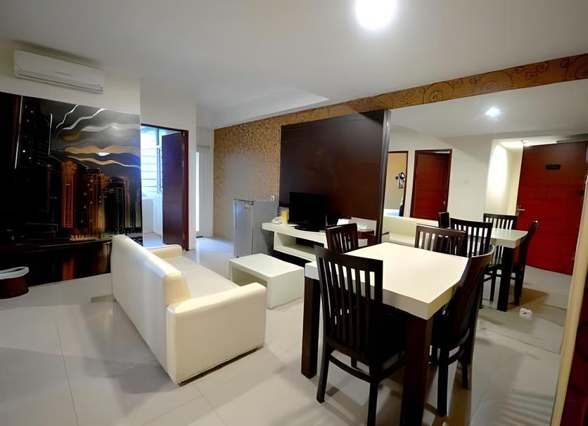 Dining room Photo