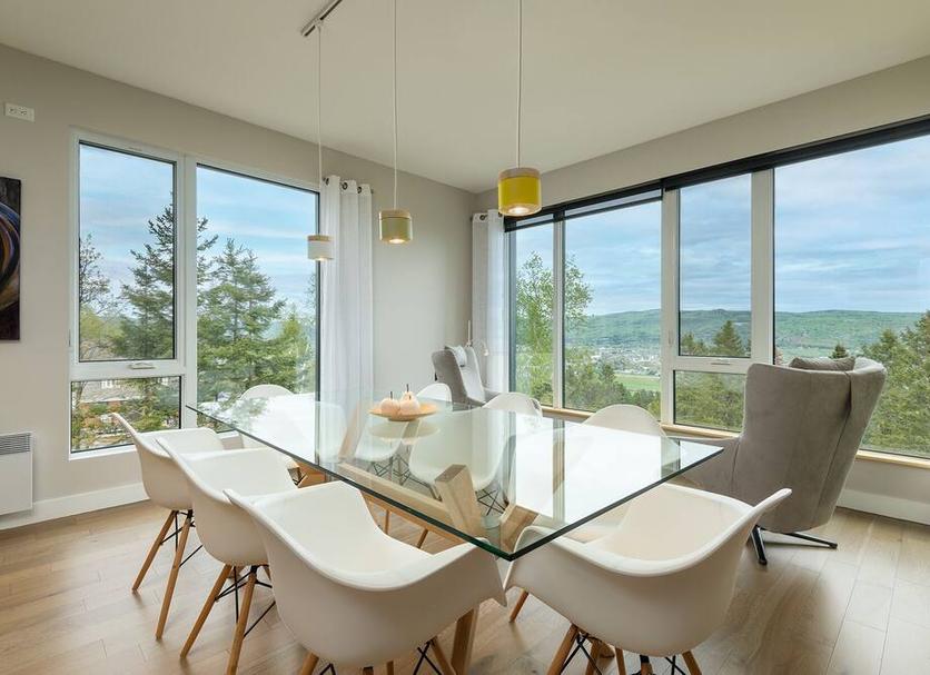 Dining room Photo
