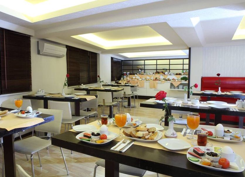 Buffet Photo