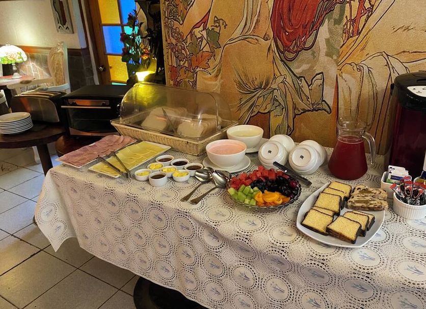 Buffet Photo