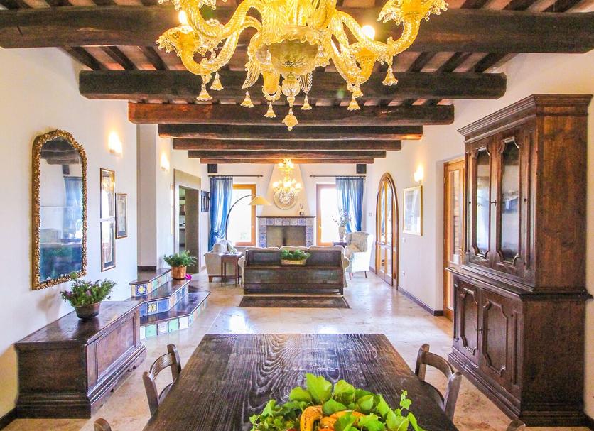Dining room Photo