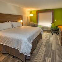 Holiday Inn Express & Suites Lincoln Airport