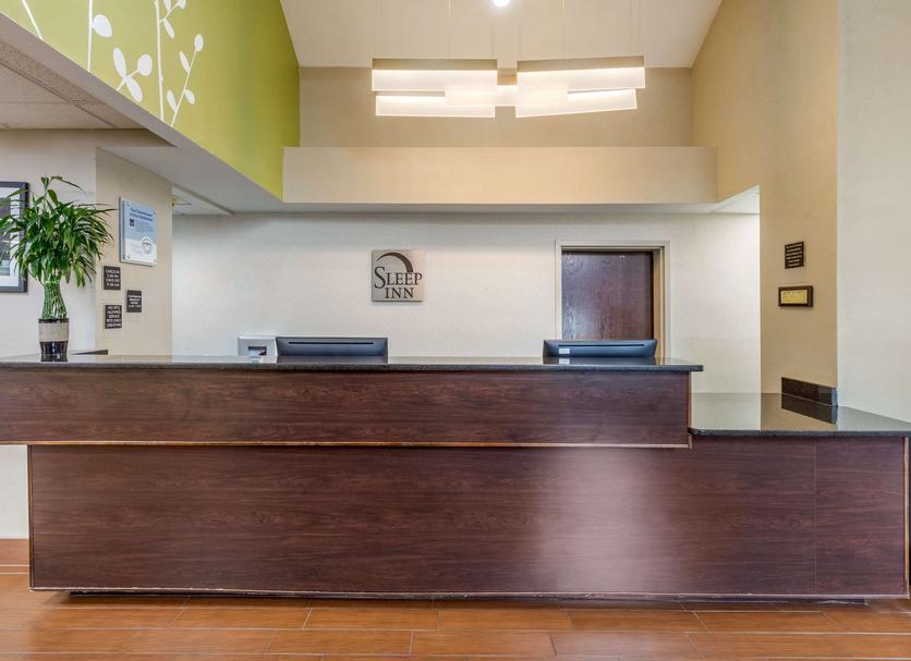 Front desk Photo
