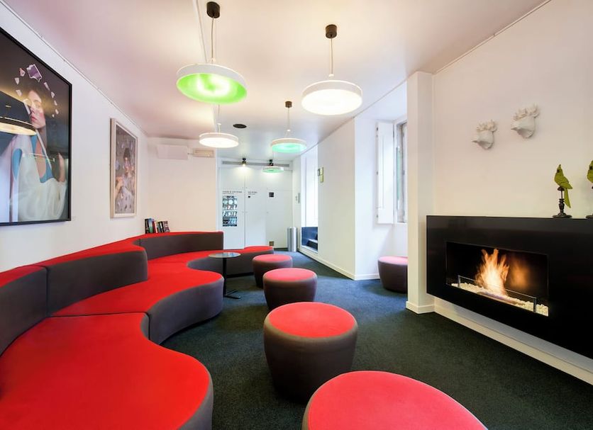 Lounge Photo