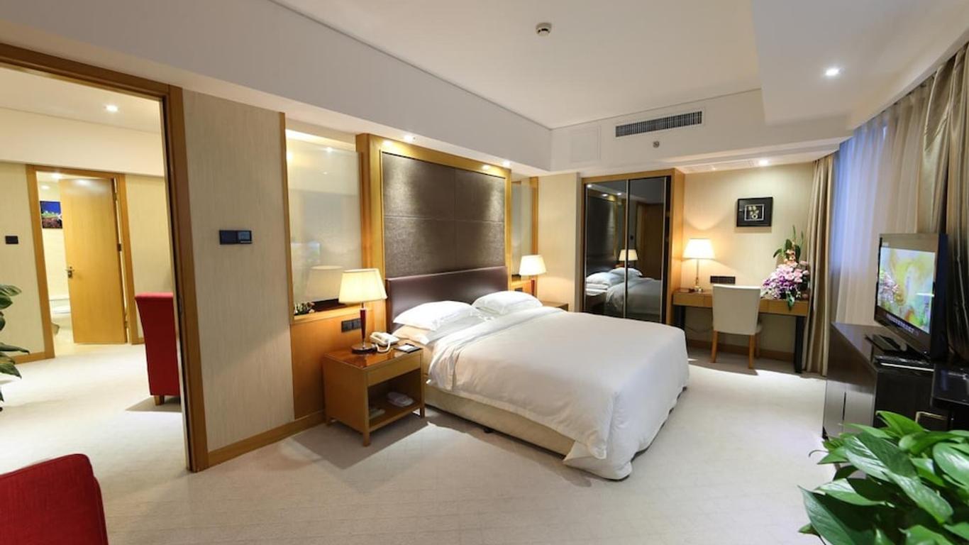 Aurum International Hotel
