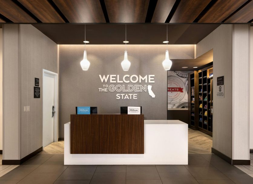 Front desk Photo