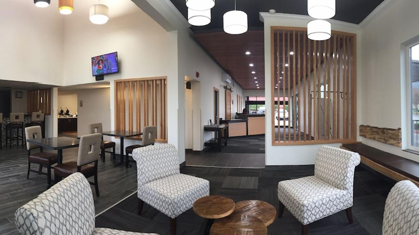 Quality Inn and Suites Clackamas - Portland