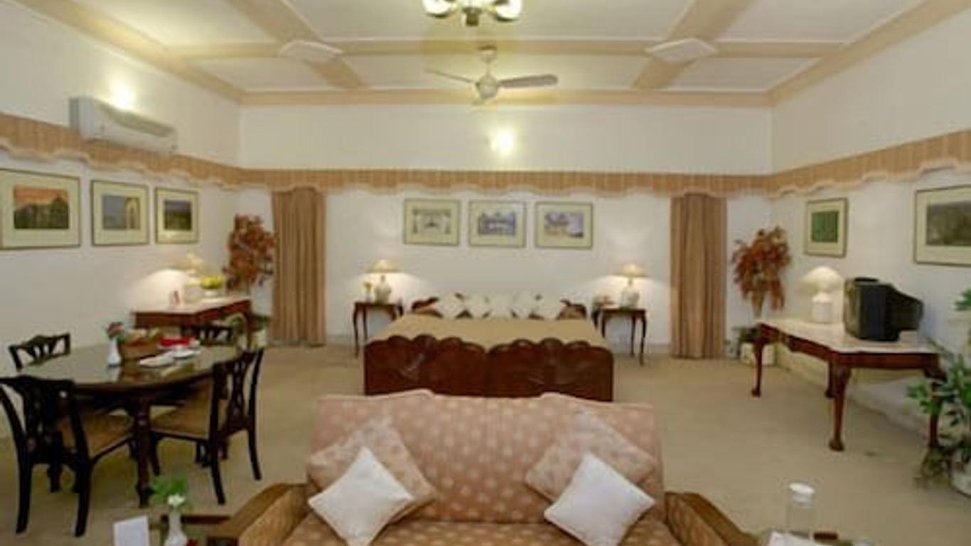 Karni Bhawan Palace - Heritageby Hrh Group Of Hotels