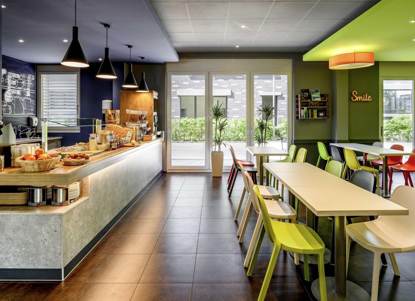 Dining room Photo