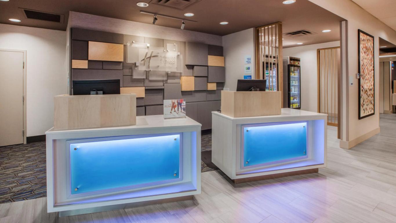 Holiday Inn Express NYC Brooklyn - Sunset Park By IHG