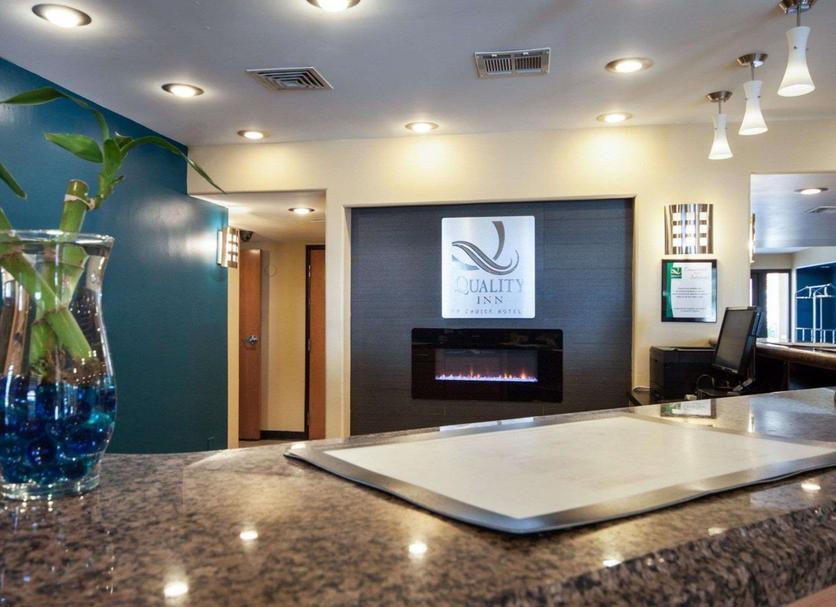 Front desk Photo