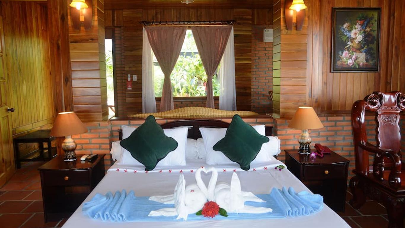 Vinh Suong Resort