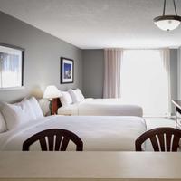 Hotel Faubourg Montreal Centre-Ville Downtown