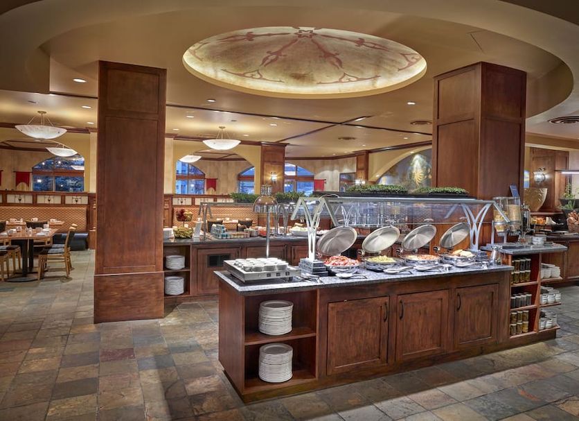 Buffet Photo