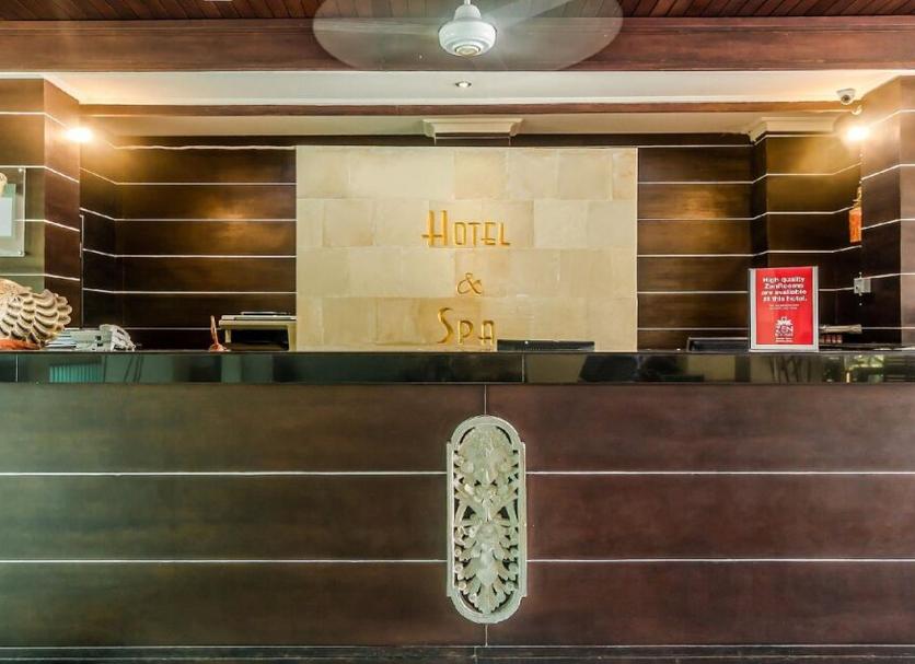 Front desk Photo