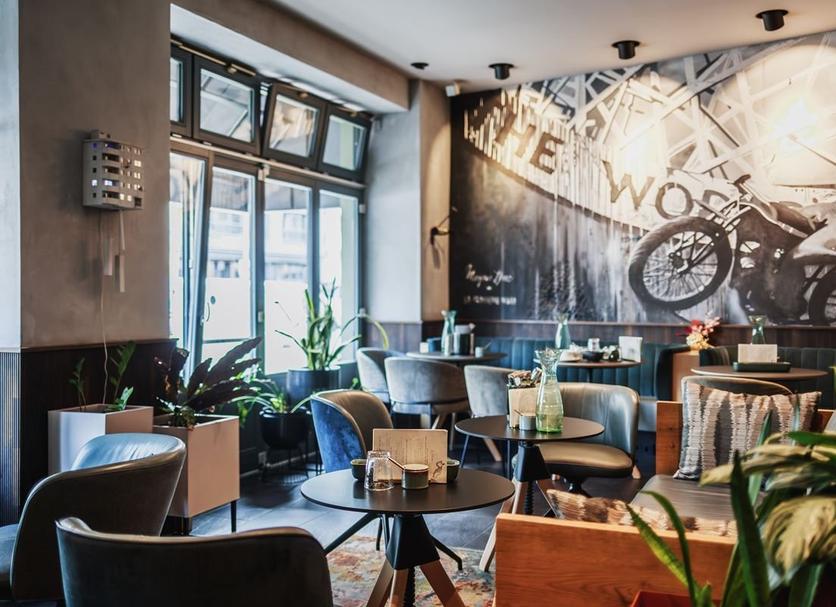 Restaurant Photo