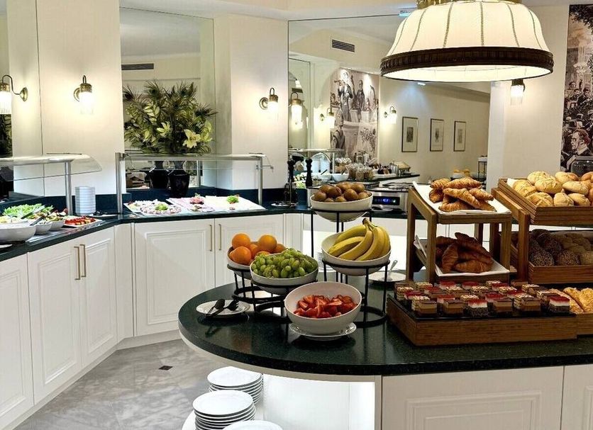 Buffet Photo