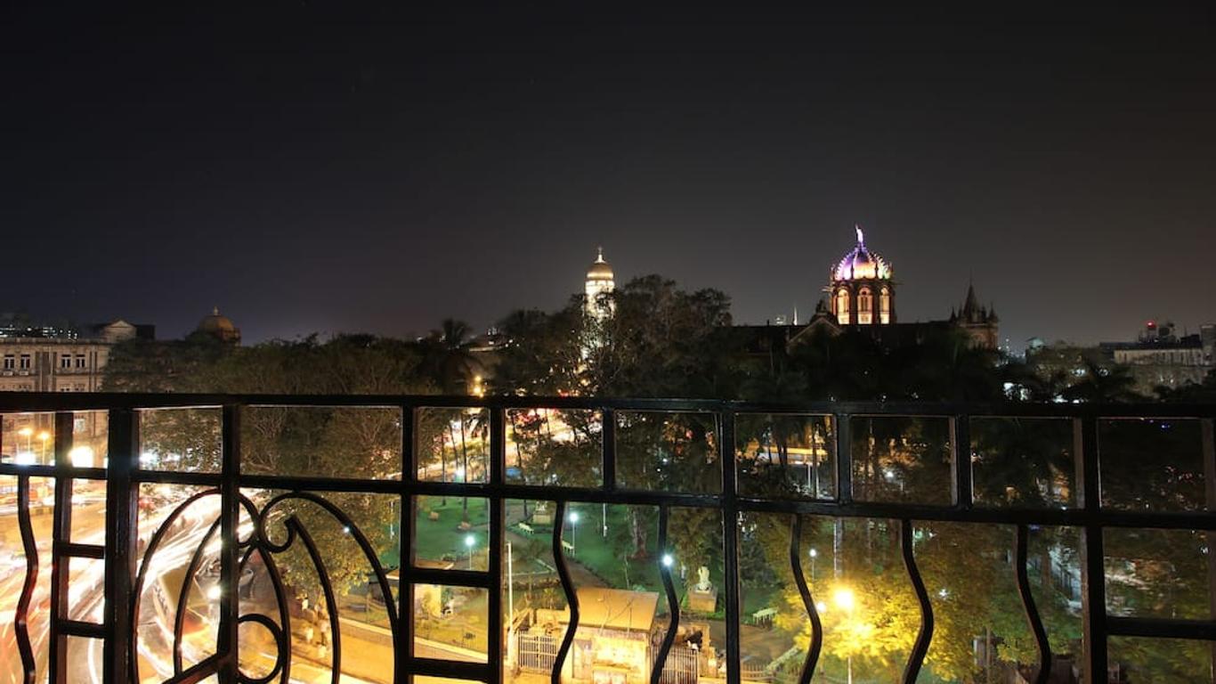 City Hotel