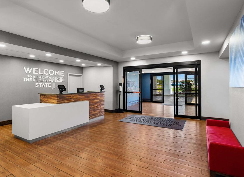 Front desk Photo