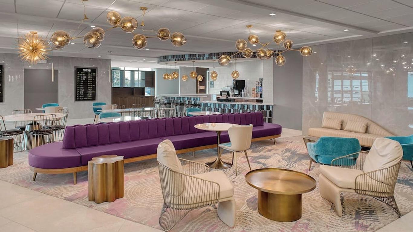 Holiday Inn Chicago – Midway Airport S