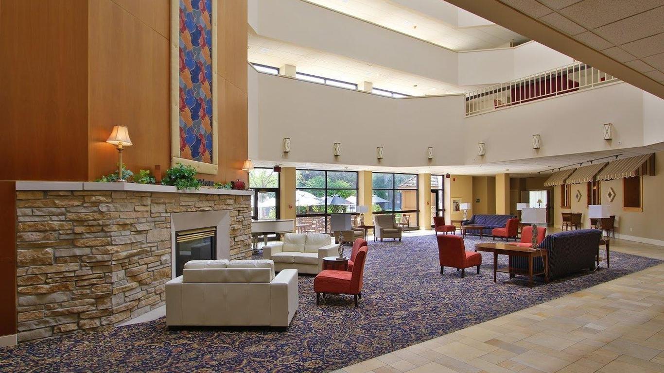 Hotel Mead And Conference Center