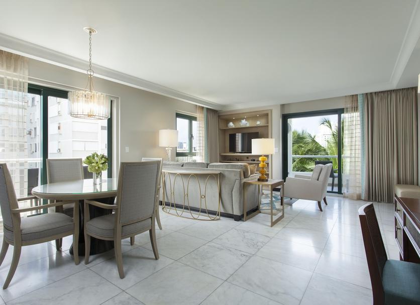 Dining room Photo