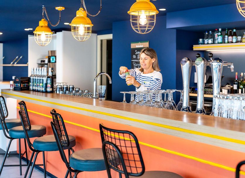Bar Photo