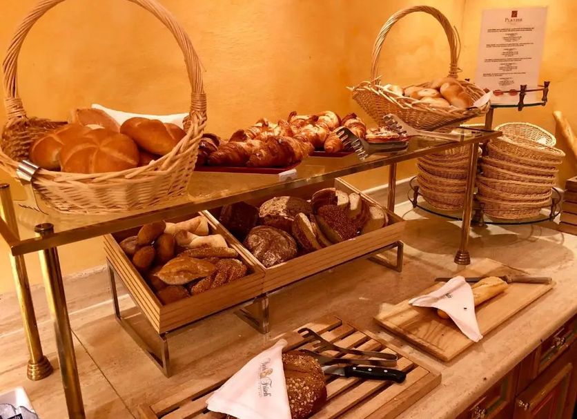 Buffet Photo