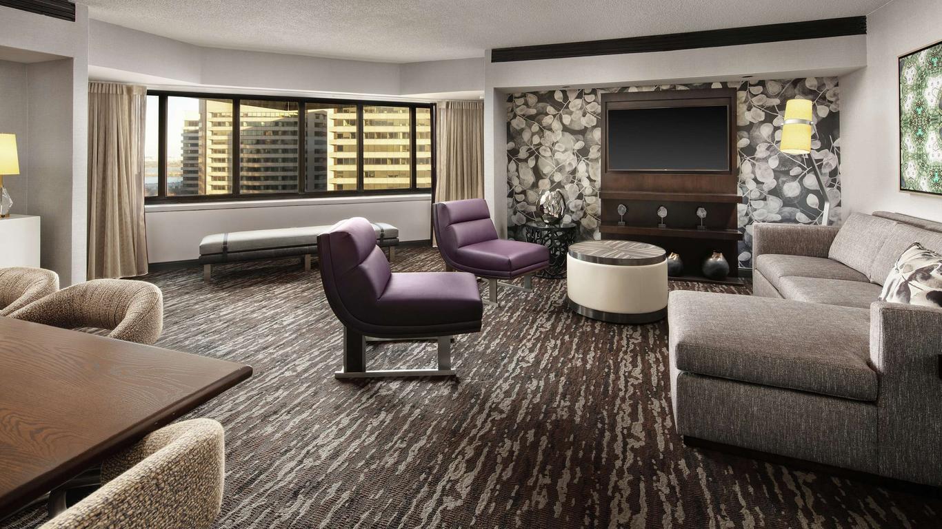 Embassy Suites by Hilton Crystal City National Airport